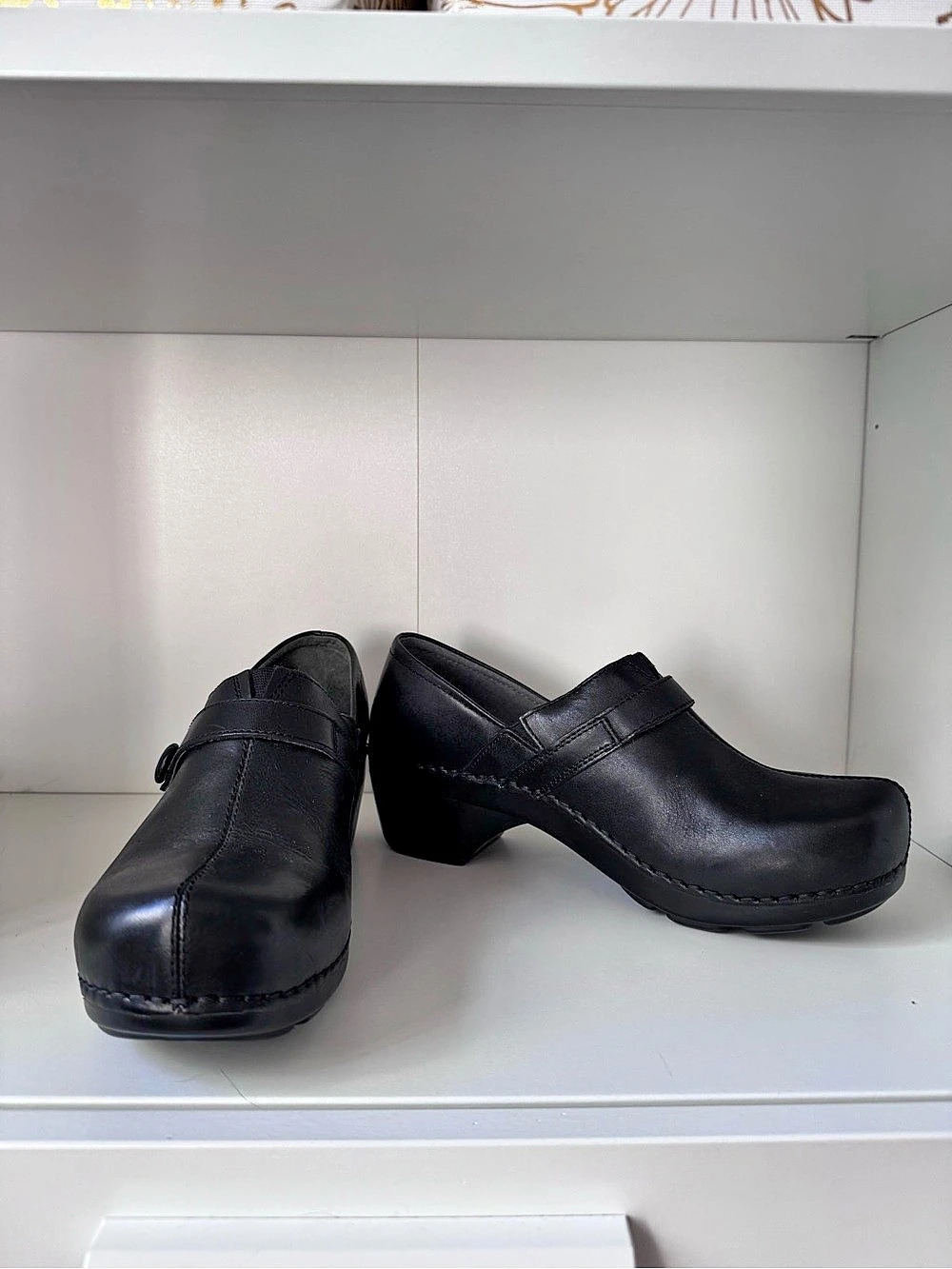 Dansko Solstice Leather Clogs - Like New/Never Worn